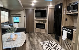 2021 Coachman Catalina Family Traveler!