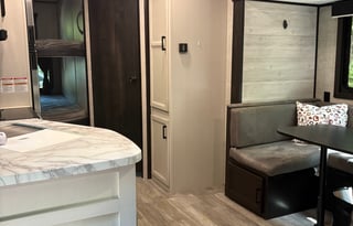 L&M PTJ Kids & Pet Approved Camper Rental