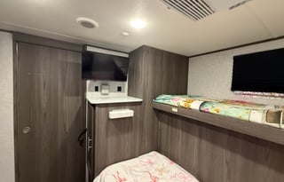 2021 Dutchmen RV Kodiak Ultimate 3321BHSL
