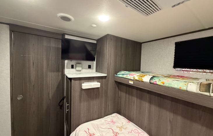24” Smart Tv in bunkroom