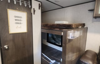 2021 Dutchmen RV Coleman Lantern LT Series 17B