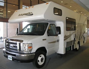 Thor Motor Coach Majestic 23A