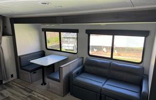 2021 Dutchmen RV Coleman Lantern Series 263BH