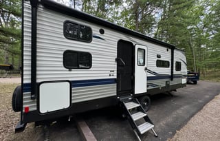 Beautiful 30' Bunkhouse Stocked For Your Adventure