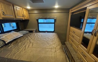 Jackpot Joe RV (Bellagio) Unlimited Miles  8 Sleep