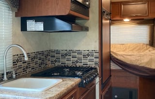 2013 Thor Motor Coach Four Winds 22E