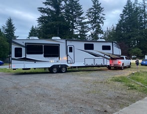 Alliance RV Paradigm 390MP