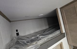 2024 GD Momentum 320G Bunkhouse/toyhauler patio!