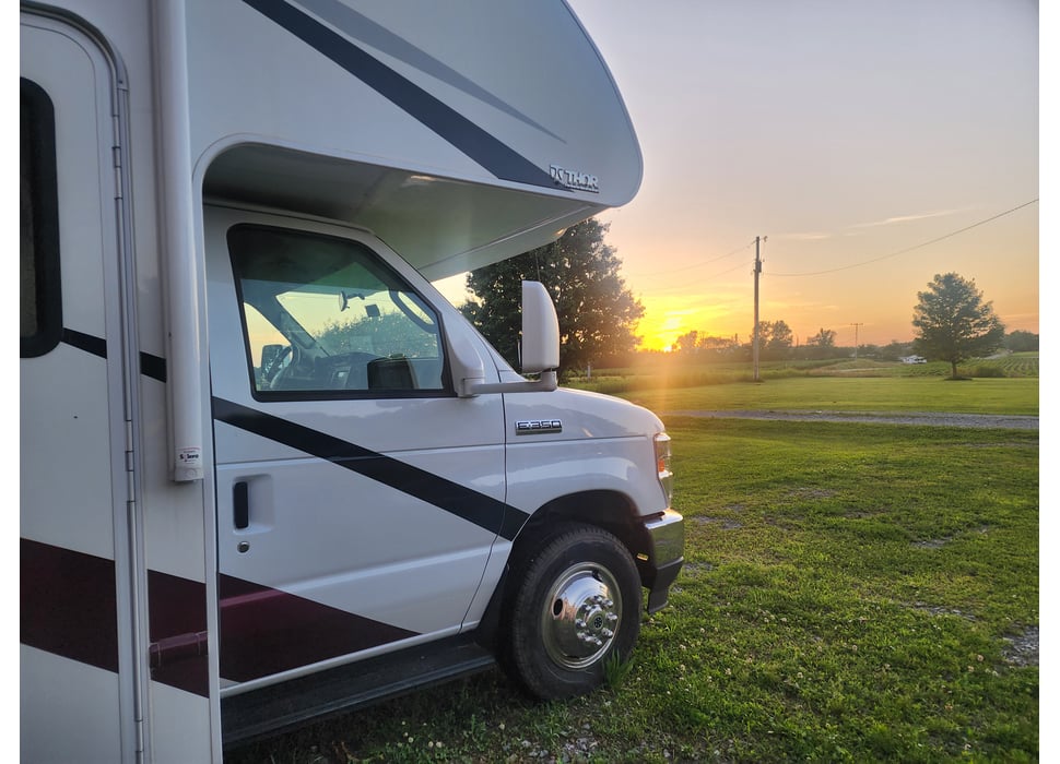 Class C Motor Home rentals in Bowling green