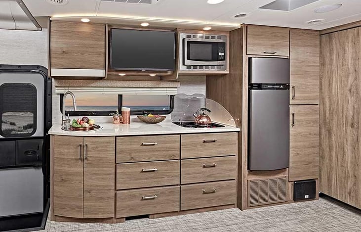 Complete kitchen-great size refrigerator