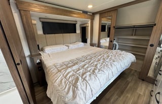 Amazing 2024 380mp Paradigm - Fifth wheel