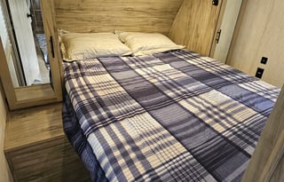 Gidds' Family Friendly Alpha Wolf Camper