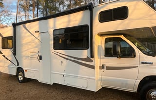 2018 Thor Majestic 28A Hope Mills, NC