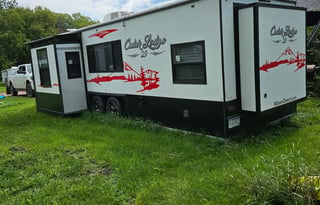 2022 ice castle fish house/camper