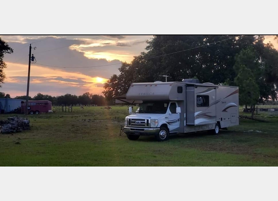 Class C Motor Home rentals in Miami
