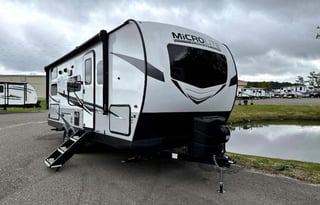 Flagstaff RV with Queen Murphy Bed and 2 Bunks