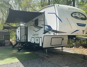Forest River RV Cherokee Arctic Wolf Suite 3770