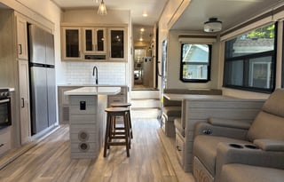 Pet friendly! clean cozy & ready for adventure