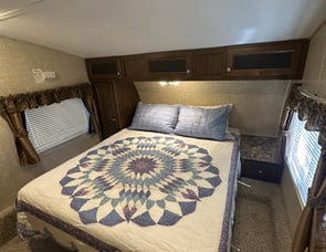 Keystone RV Hideout 298BHDS