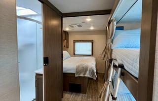 Bunks Sleeps 8 Class A "Annie"