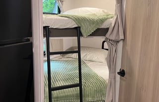 Bigfoot's Nicely Equipped Comfy Camper Rental!