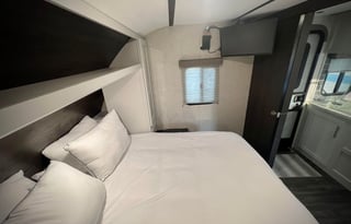 2021 Keystone Bullet 290BHS