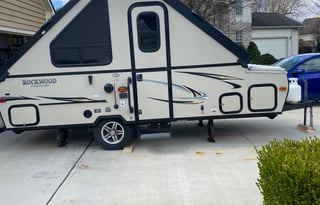 Tracey & Chris's RV