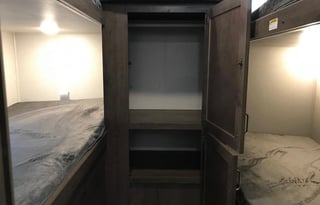 Solace Luxury! w/ Bunkroom!