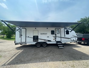 CrossRoads RV Sunset Trail SS272BH