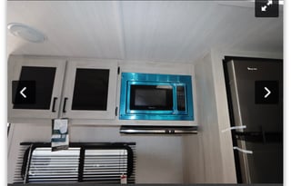 Brand New 2022 EAST AND WEST Della Terra 271BH