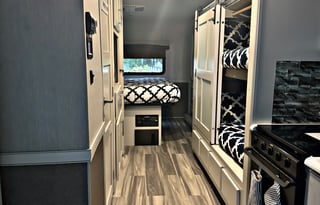 2022 Fleetwood RV Flair 34J
