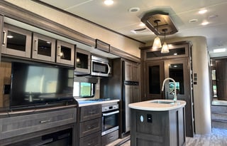 Brand New Glamping 5th Wheel- No Towing Necessary