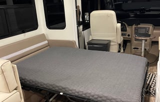 Luxury Style - 2016 Forest River Georgetown 364T