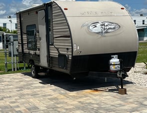 Forest River RV Cherokee Wolf Pup 16FQ