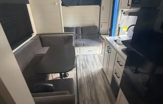 "Deja Vu" - Easy TOW - 2025 Jayco SLX - Sleeps 6-8