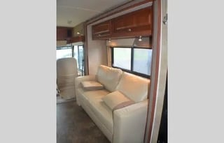 2013 Winnebago Vista 30T Class A Gas
