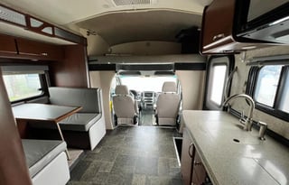 Easy To Drive - 2012 Fleetwood Tioga DSL 25R