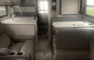 A6 *NEW*Thor Windsport 8-SLEEPER-WIFI- Luxury Bus