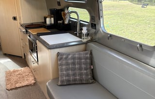 Airstream Glamping in Style/Remote OfficeStarlink