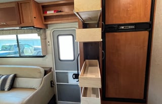 "The Dude" 2017 Winnebago - Minnie Winnie 31G