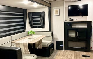 2022 Forest River RV Cherokee Black Label 274BRBBL