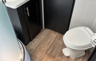 Bobo! 21 Cherokee Grey Wolf Toy Hauler