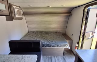 2024 Dutchmen RV Coleman Lantern LT Series 17B