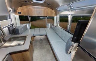 24' Airstream Trade Wind 25FB w/ Queen+rear Hatch