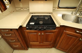 2012 Tiffin Motorhomes Phaeton 40 QBH