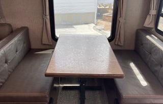 Beautiful Forest River 23FL, Sleeps 8, Open Layout