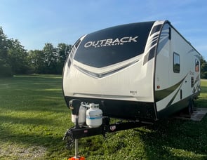 Keystone RV Outback Ultra Lite 240URS