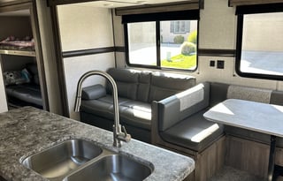 2021 Crossroads–Bunkhouse & Outdoor Kitchen-Slps 8