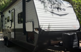 L&M PTJ Kids & Pet Approved Camper Rental
