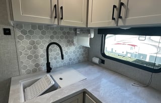 Roaming Retreat: Explore with Comfort!